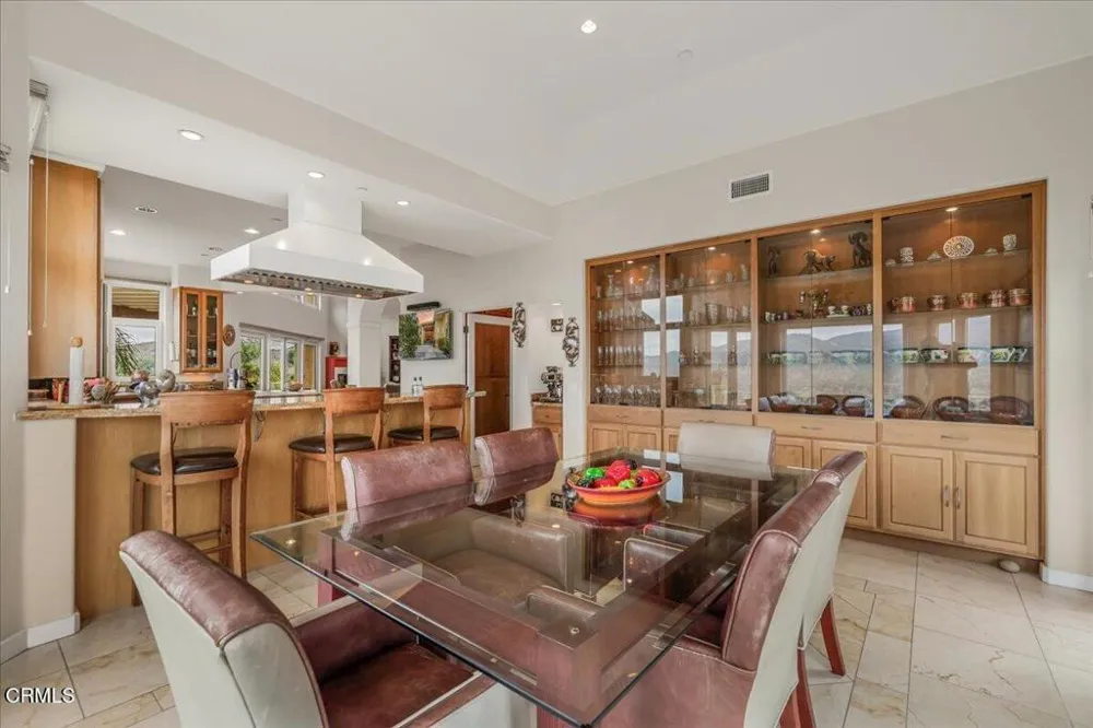 579 Glade Drive Santa Paula, CA 93060