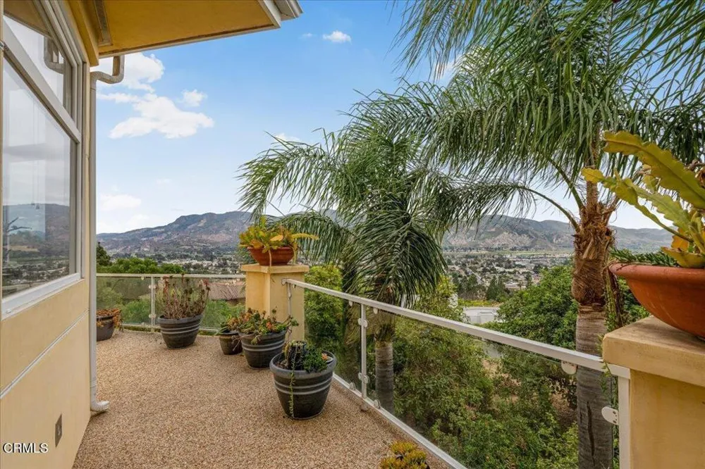 579 Glade Drive Santa Paula, CA 93060