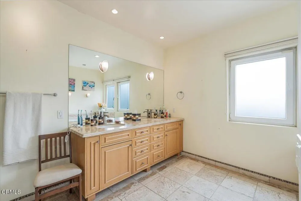 579 Glade Drive Santa Paula, CA 93060