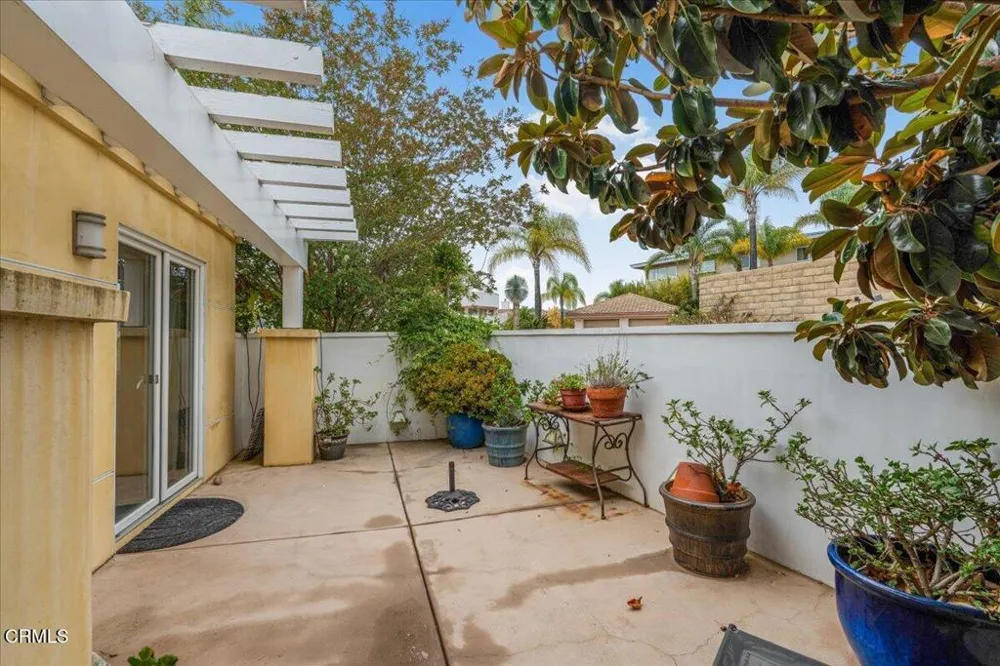 579 Glade Drive Santa Paula, CA 93060