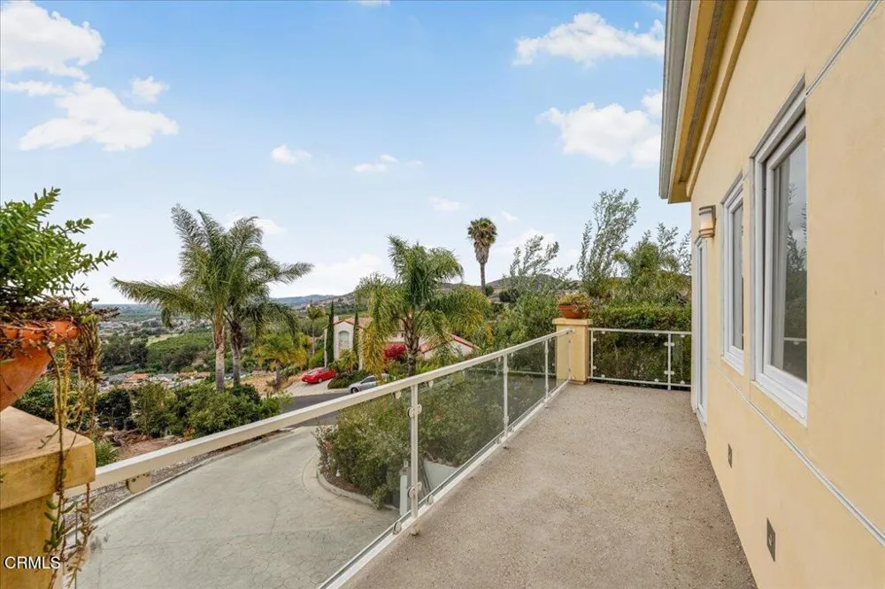 579 Glade Drive Santa Paula, CA 93060