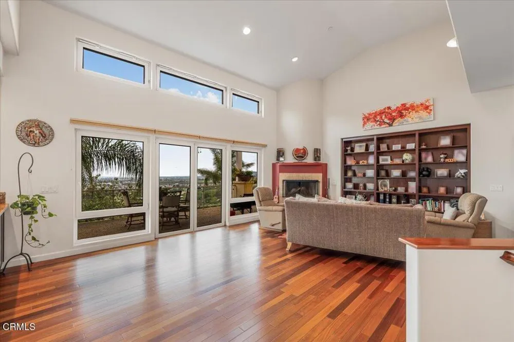 579 Glade Drive Santa Paula, CA 93060