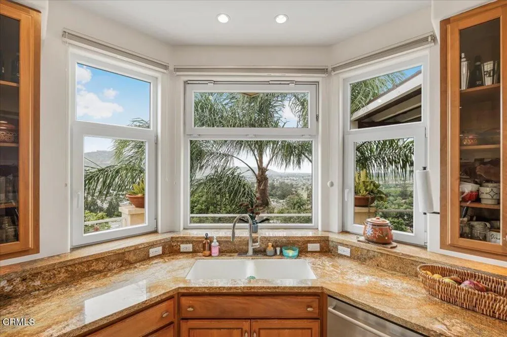 579 Glade Drive Santa Paula, CA 93060