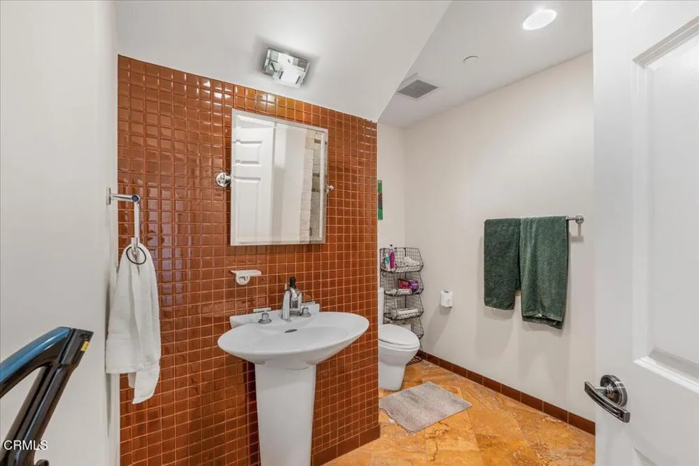 579 Glade Drive Santa Paula, CA 93060