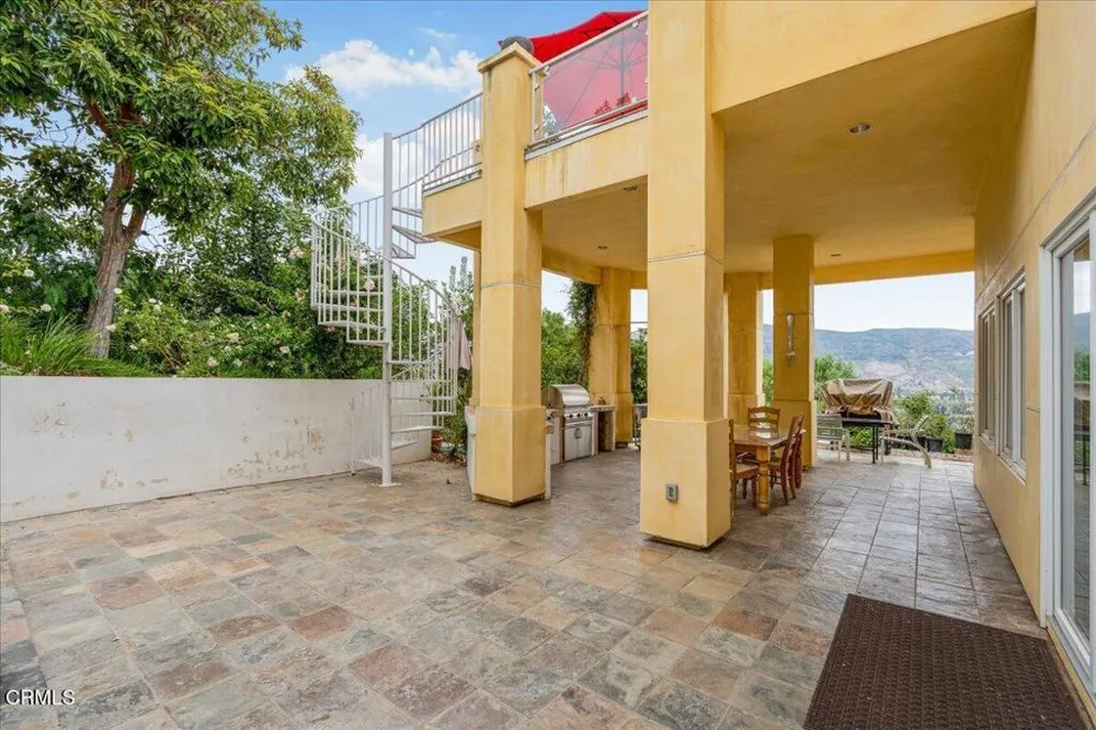 579 Glade Drive Santa Paula, CA 93060