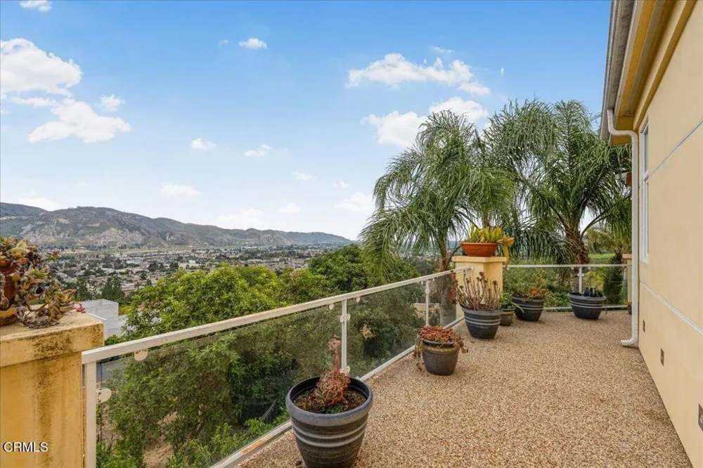 579 Glade Drive Santa Paula, CA 93060