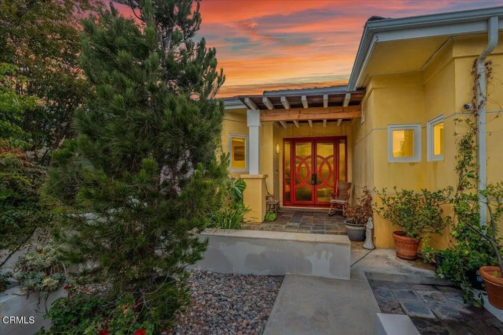 579 Glade Drive Santa Paula, CA 93060