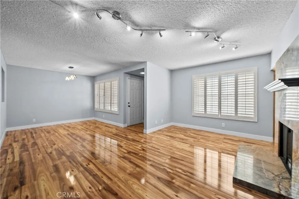 42805 15th W Lancaster, CA 93534