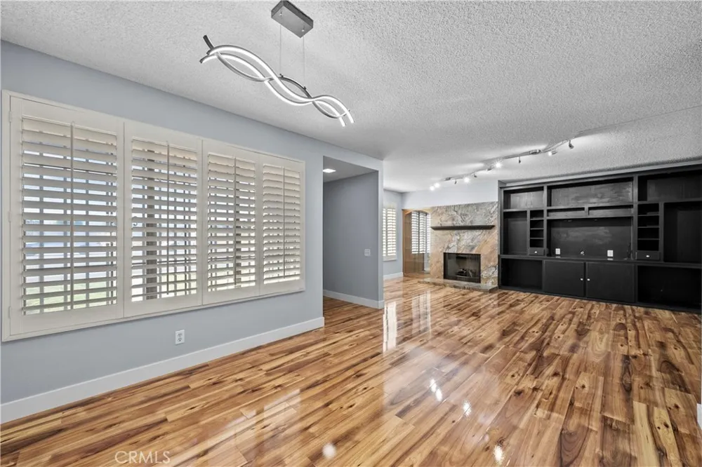 42805 15th W Lancaster, CA 93534