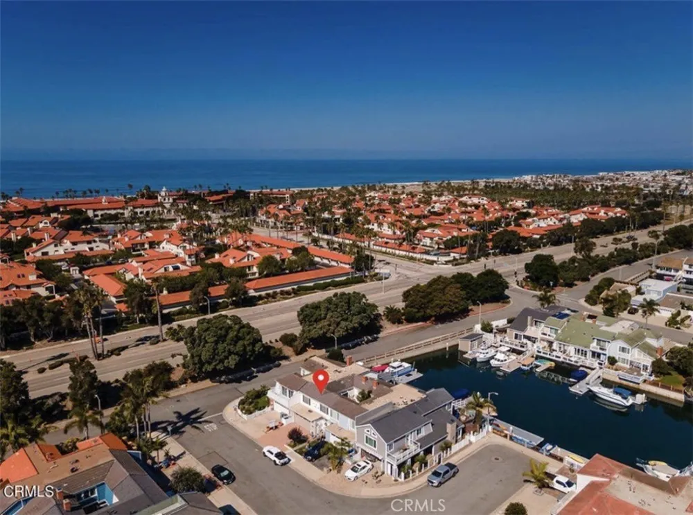 4541 Lyme Bay Oxnard, CA 93035