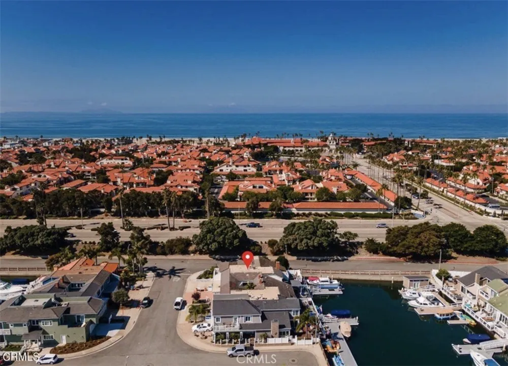 4541 Lyme Bay Oxnard, CA 93035