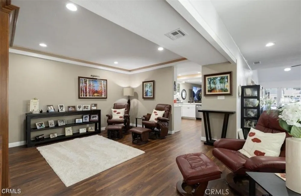 4541 Lyme Bay Oxnard, CA 93035