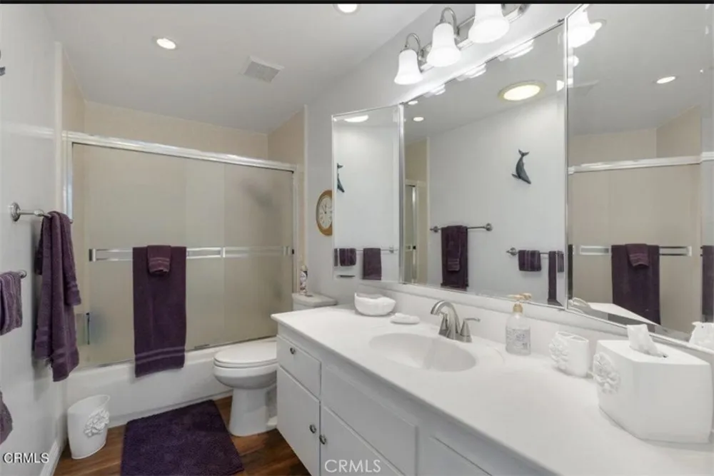 4541 Lyme Bay Oxnard, CA 93035