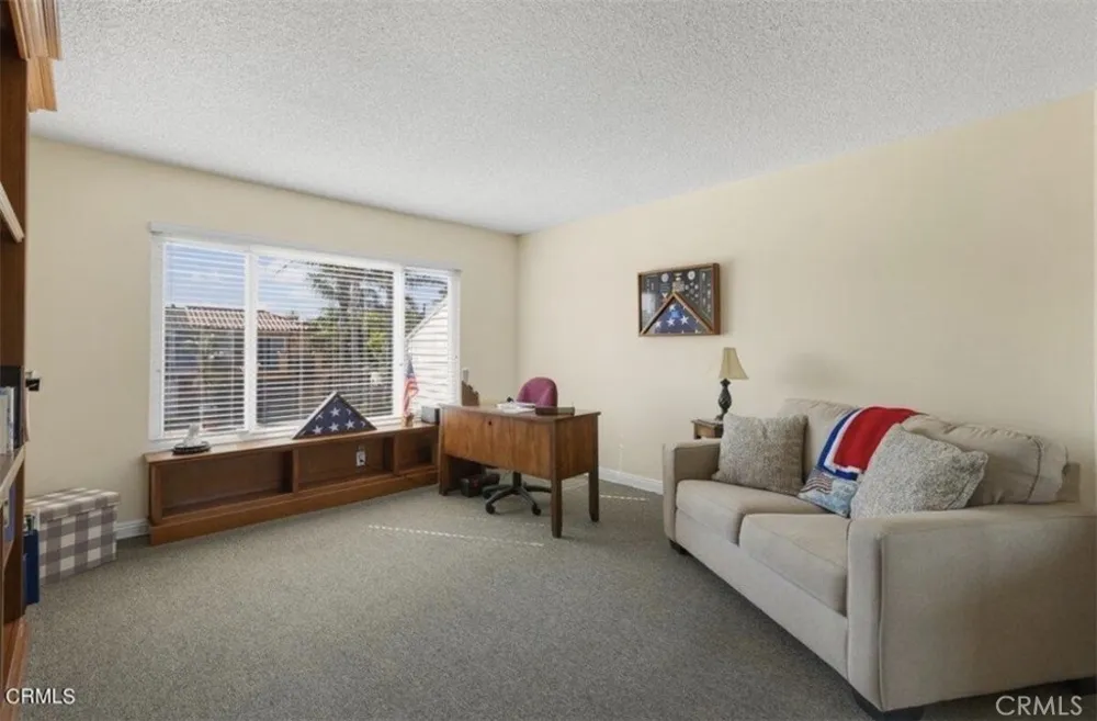 4541 Lyme Bay Oxnard, CA 93035