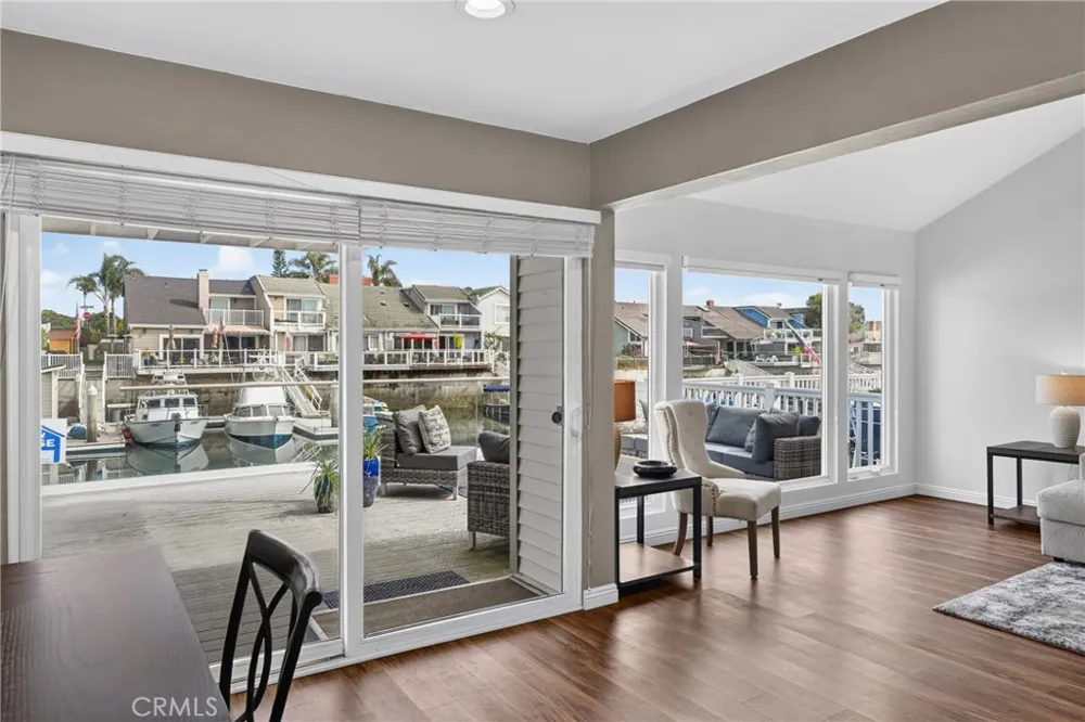 4541 Lyme Bay Oxnard, CA 93035