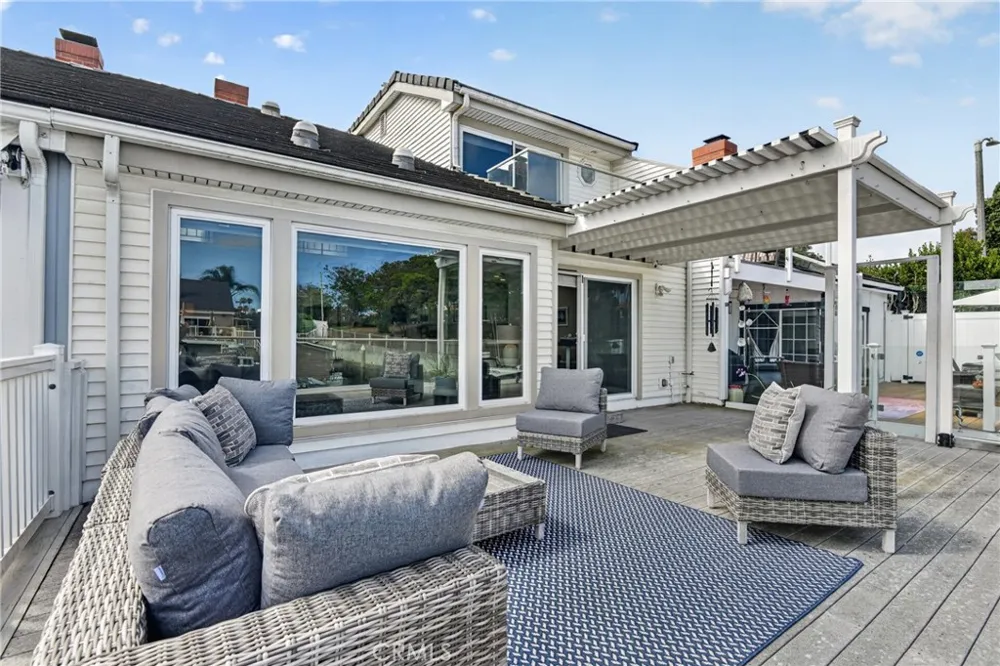 4541 Lyme Bay Oxnard, CA 93035