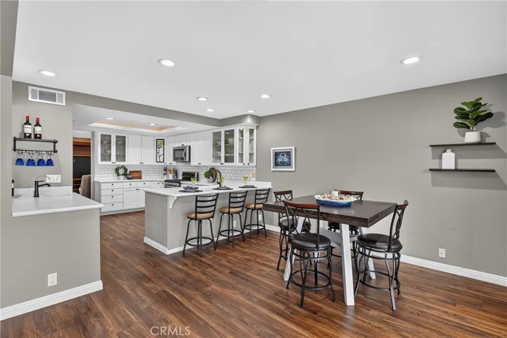 4541 Lyme Bay Oxnard, CA 93035