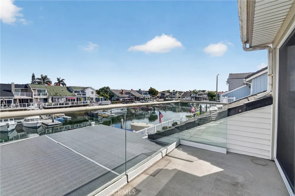4541 Lyme Bay Oxnard, CA 93035