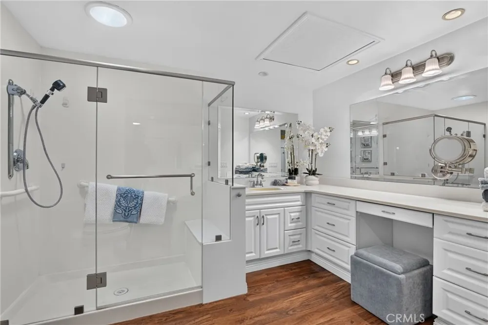 4541 Lyme Bay Oxnard, CA 93035