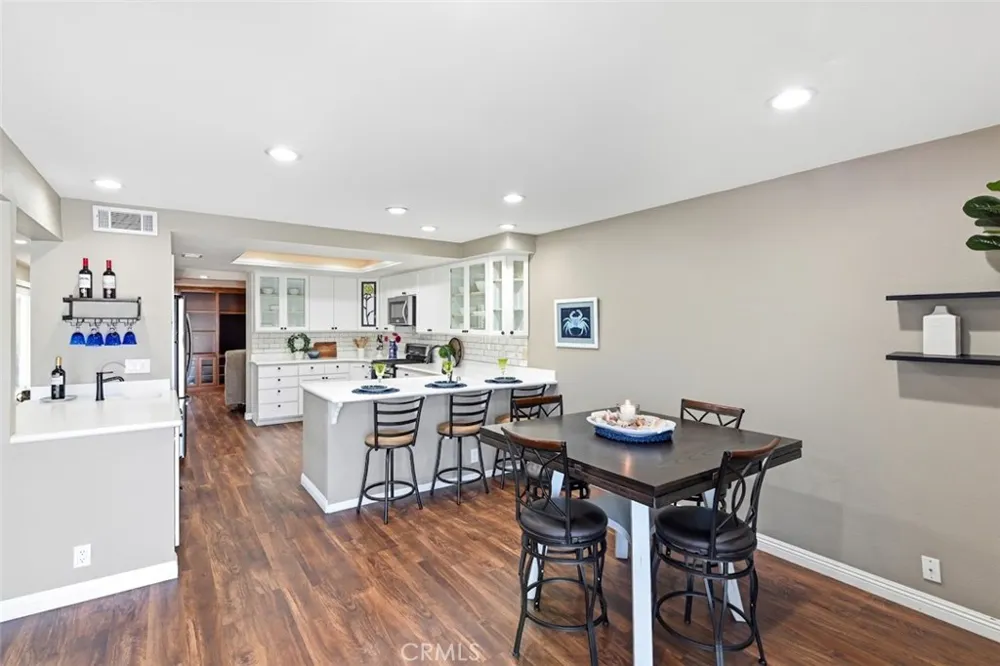 4541 Lyme Bay Oxnard, CA 93035