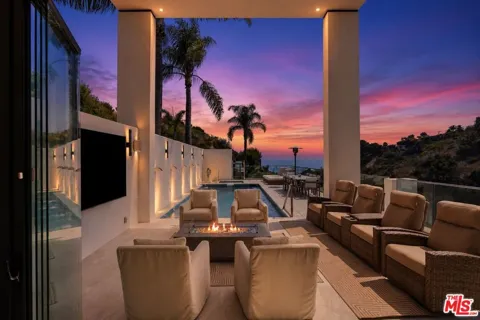 3851 Sweetwater Canyon Drive