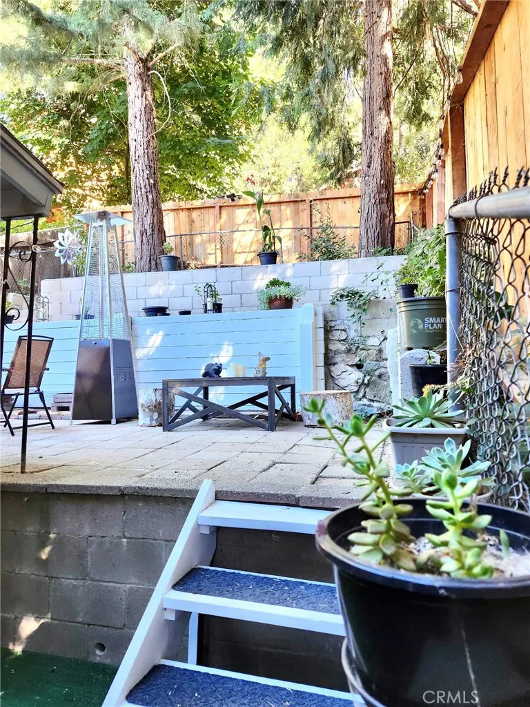 445 Redwood Drive Crestline, CA 92322