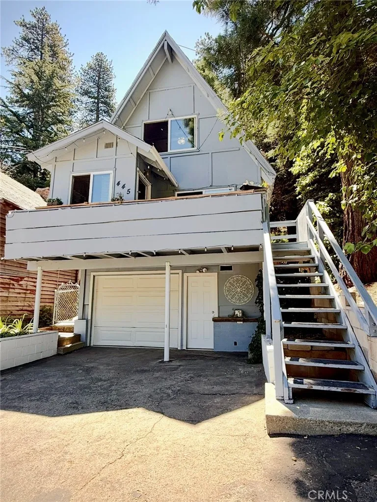 445 Redwood Drive Crestline, CA 92322