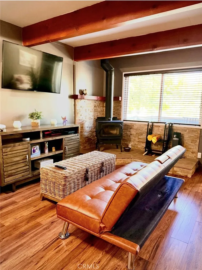 445 Redwood Drive Crestline, CA 92322