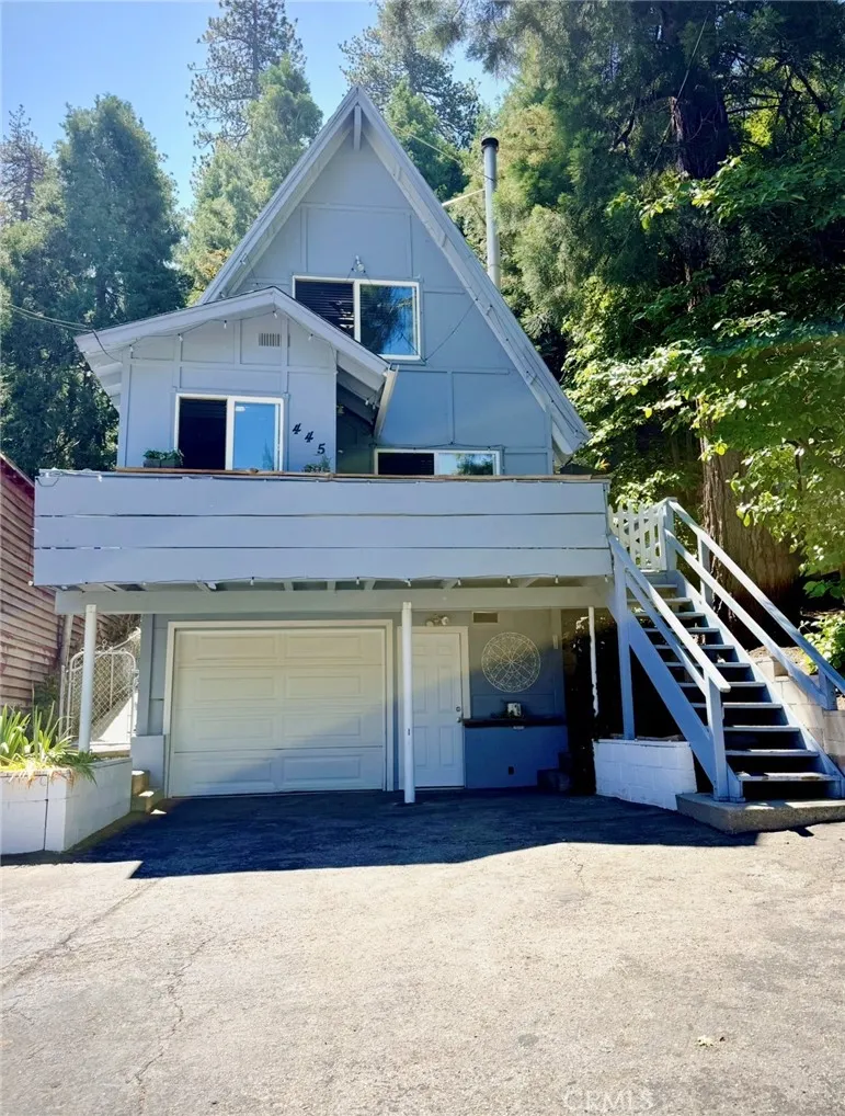 445 Redwood Drive Crestline, CA 92322
