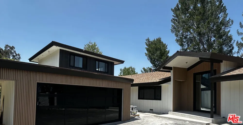 4847 Brewster Drive Tarzana, CA 91356