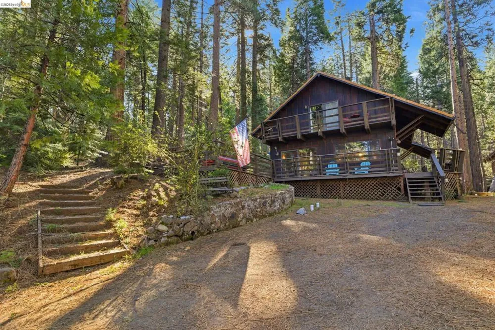 1273 Lilac Dr Arnold, CA 95223