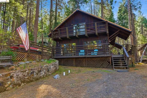 1273 Lilac Dr