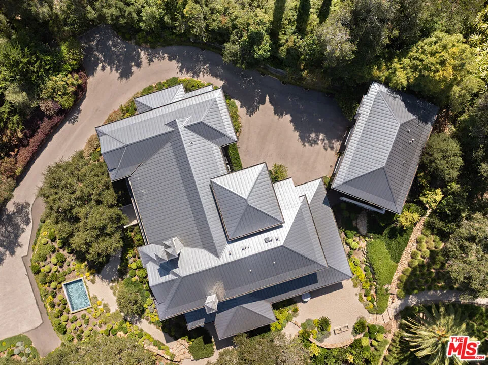 857 Picacho Lane Santa Barbara, CA 93108