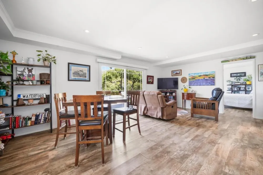 471 Country Club Drive Carmel Valley, CA 93924