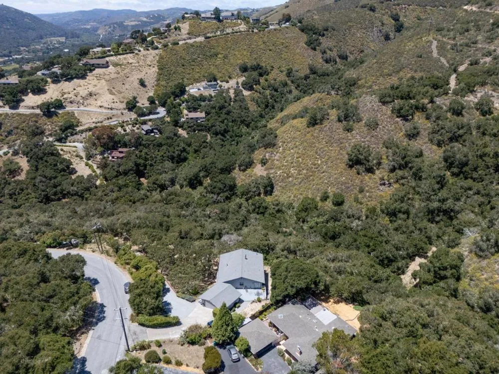471 Country Club Drive Carmel Valley, CA 93924