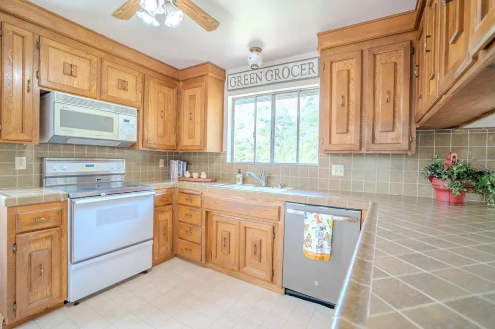 471 Country Club Drive Carmel Valley, CA 93924