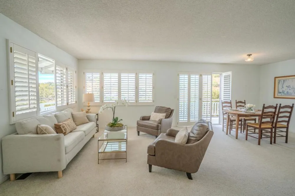 471 Country Club Drive Carmel Valley, CA 93924