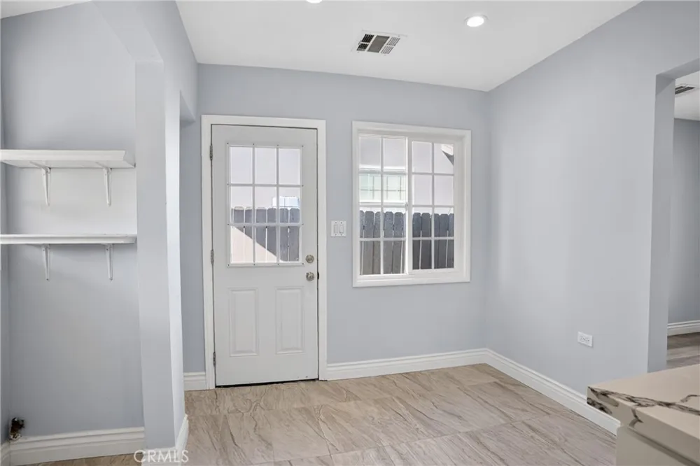 512 Lazard San Fernando, CA 91340