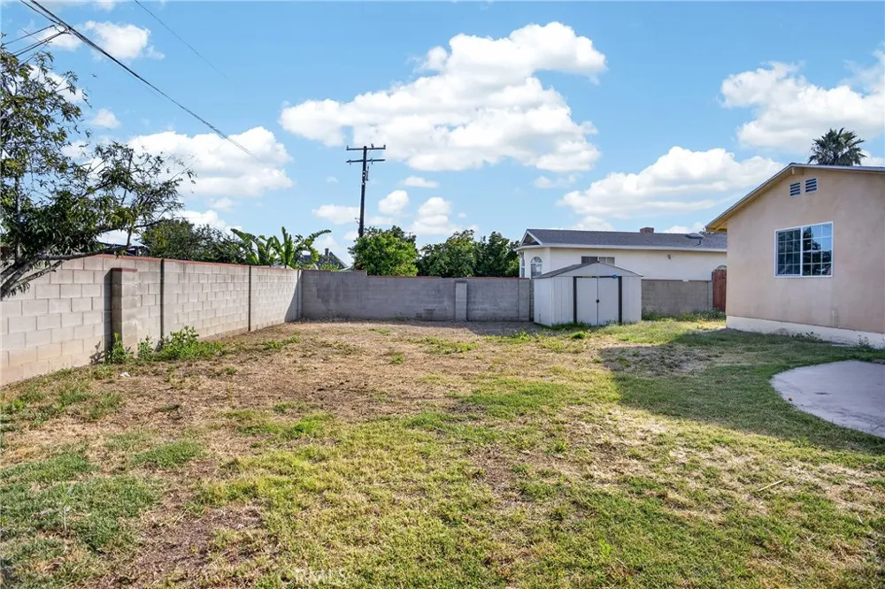 512 Lazard San Fernando, CA 91340