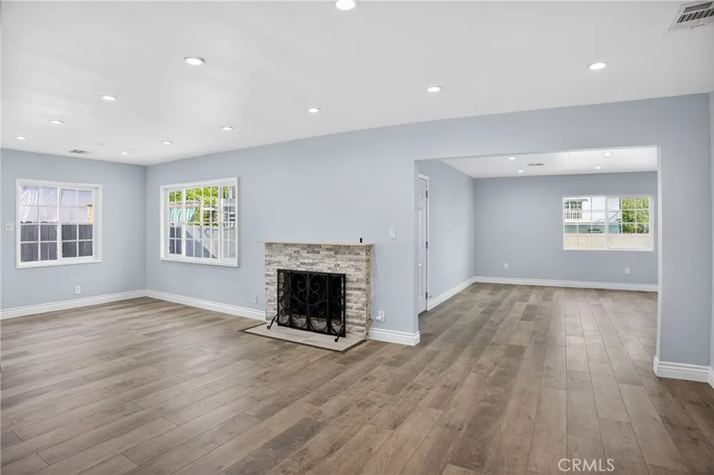 512 Lazard San Fernando, CA 91340