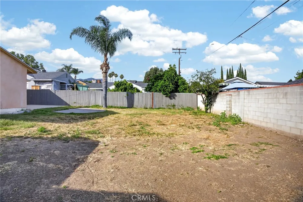 512 Lazard San Fernando, CA 91340