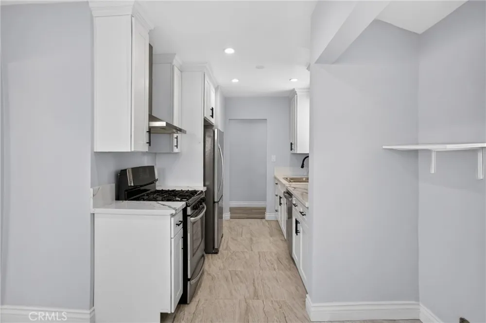 512 Lazard San Fernando, CA 91340