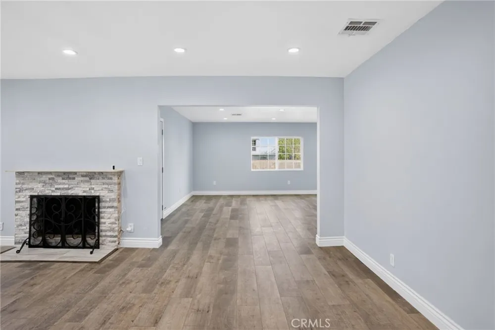 512 Lazard San Fernando, CA 91340