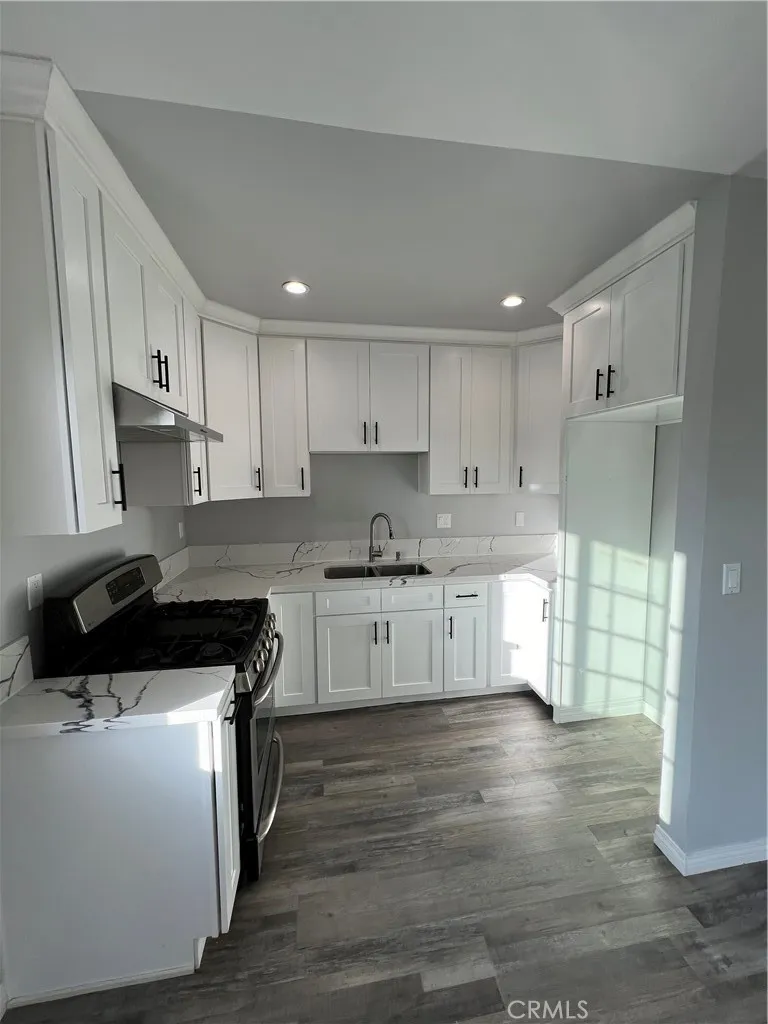 512 Lazard San Fernando, CA 91340