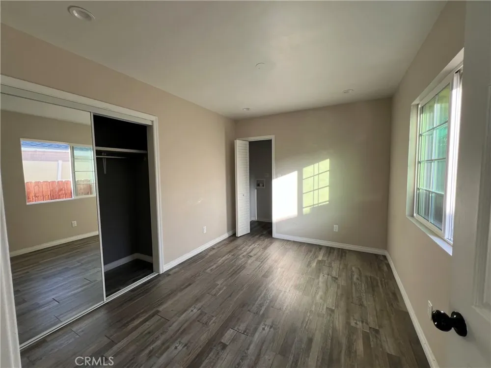 512 Lazard San Fernando, CA 91340