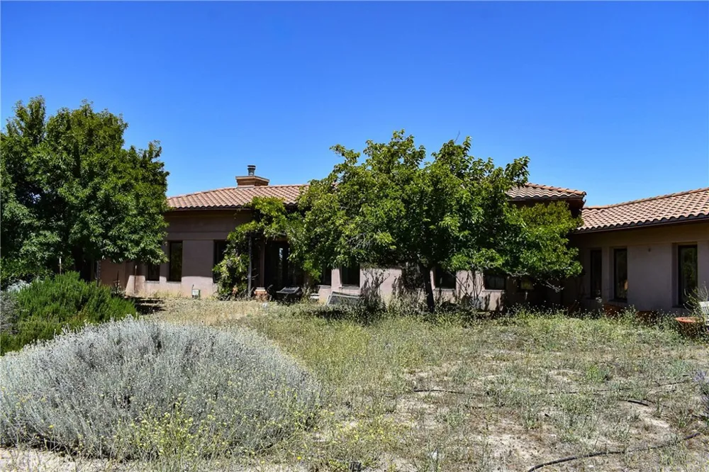 4565 S El Pomar Templeton, CA 93465