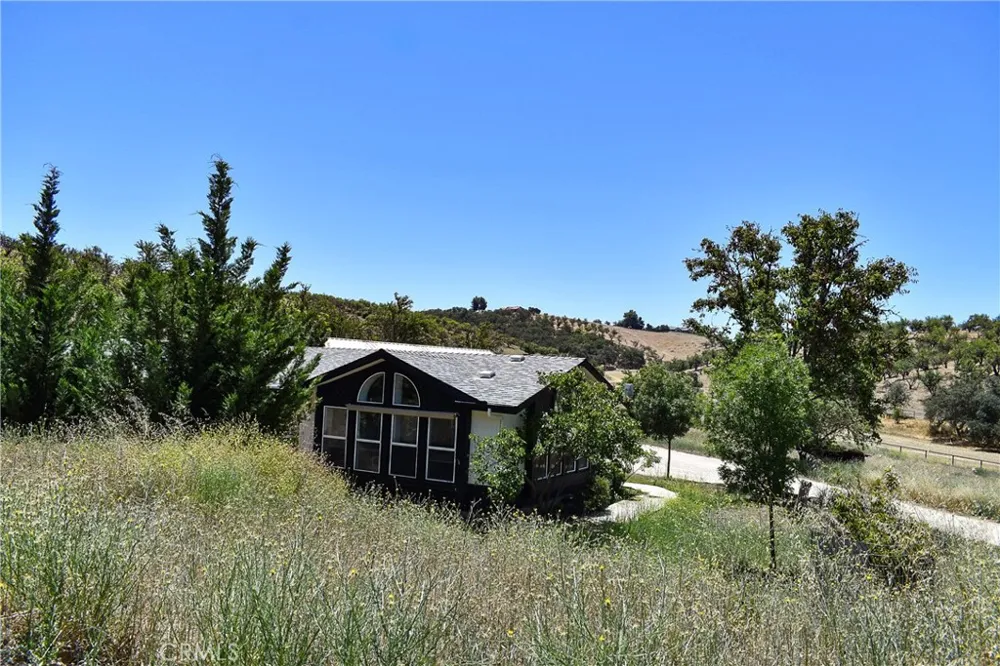 4565 S El Pomar Templeton, CA 93465