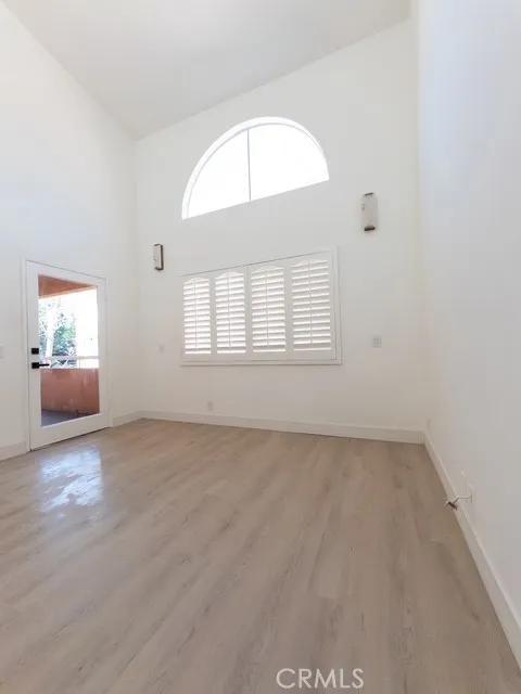 12601 Van Nuys #209 Pacoima, CA 91331