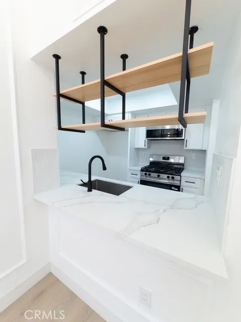 12601 Van Nuys #209 Pacoima, CA 91331
