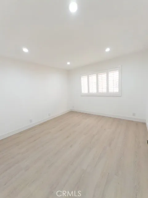 12601 Van Nuys #209 Pacoima, CA 91331